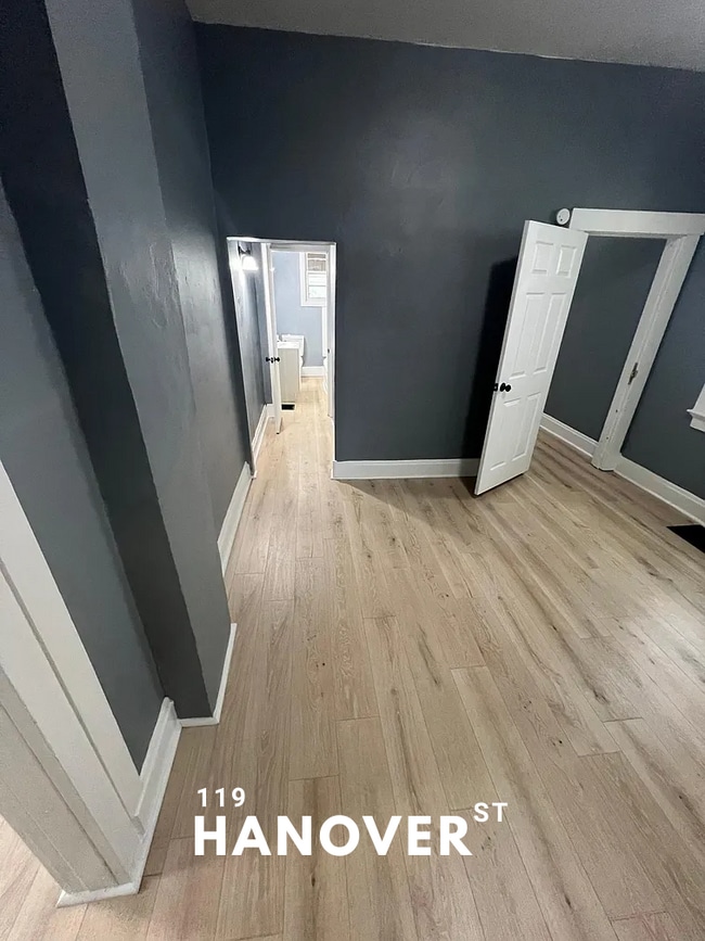 Building Photo - 119 Hanover Dr