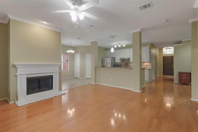 Building Photo - 701 Bella Vista Dr