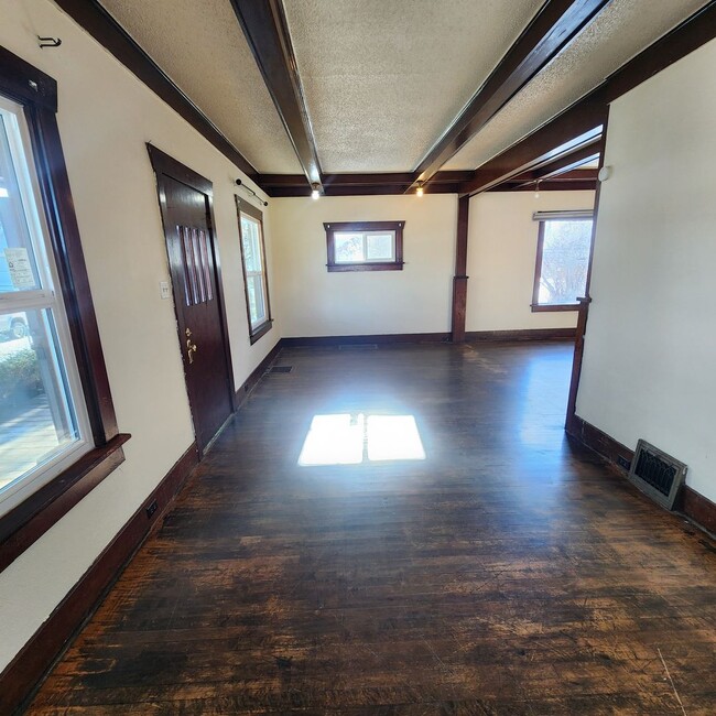 Building Photo - 2039 S Arizona St