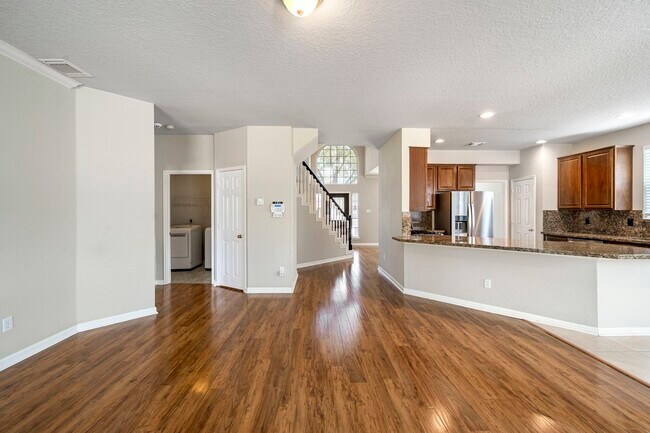 Building Photo - 1505 Hickory Ct
