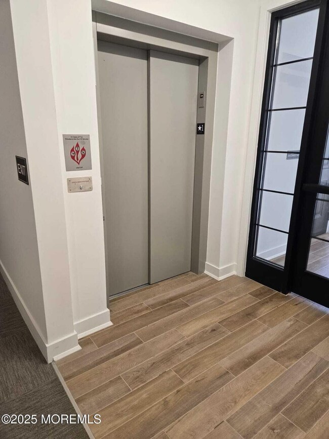 Building Photo - 28211 Radford Ct