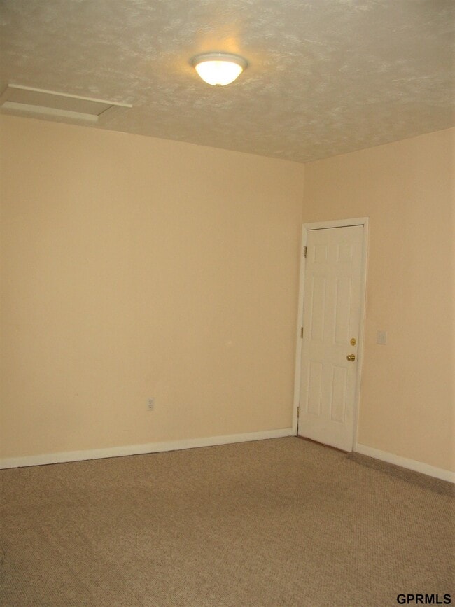 Building Photo - 310 Galvin Rd N