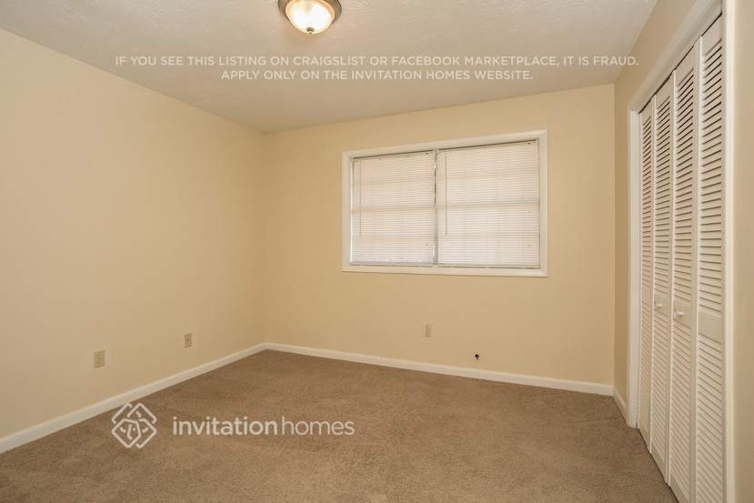 Building Photo - 1621 Wesley Way NW
