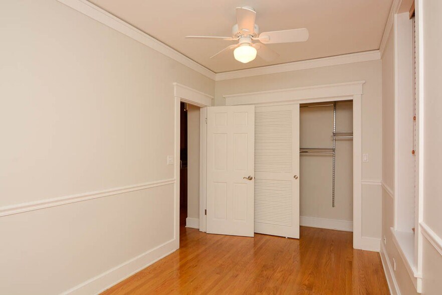 Building Photo - 3614 N Bosworth Ave