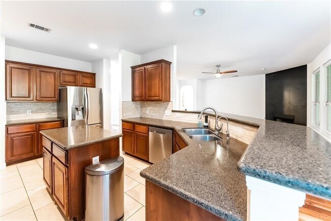 Building Photo - 15716 Belfin Dr