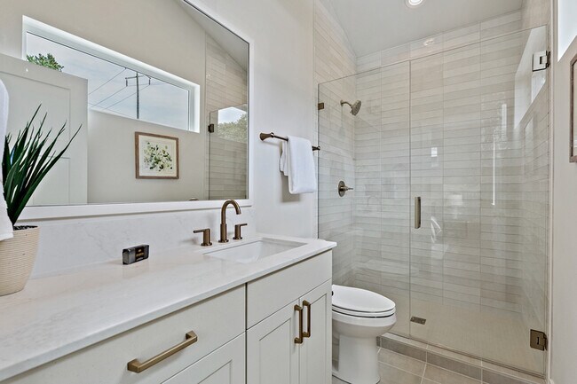 Building Photo - 4144 3rd Ave NW