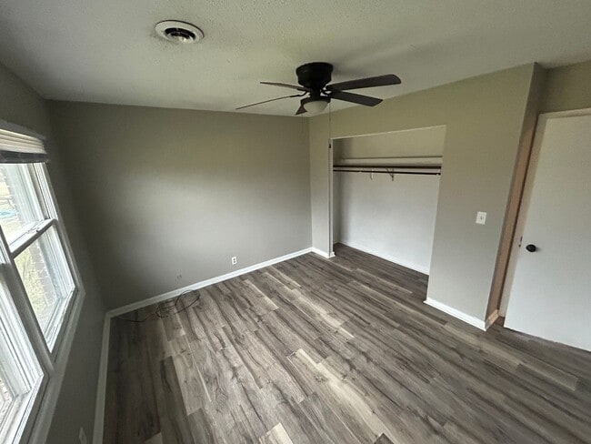 Building Photo - 2709-2711 North Kaster Court