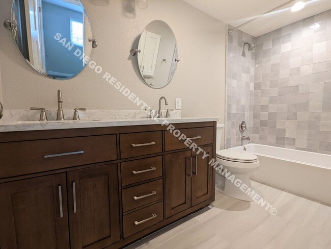 Building Photo - Renovated 3-Bedroom Home with Huge Backyar...