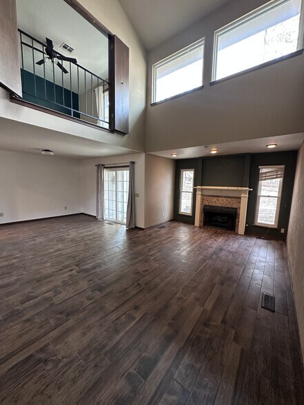 Building Photo - 1820 Windhill Ave