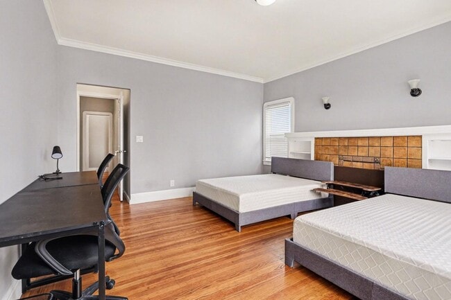 Building Photo - 2366 Virginia St