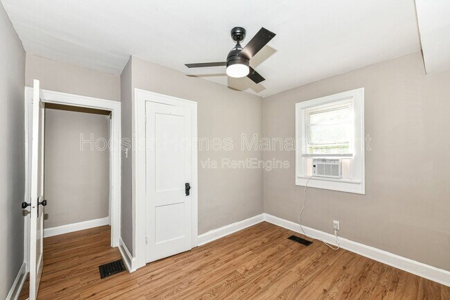 Building Photo - 802 N Denny St