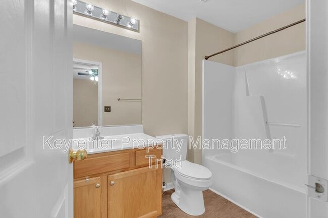 Building Photo - 3111 Alder Way