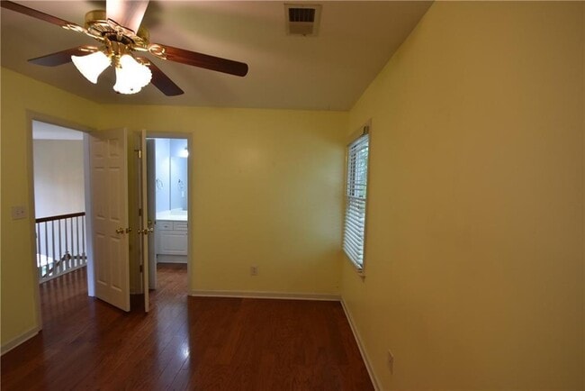 Building Photo - 629 Overhill Dr