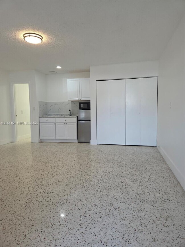 Building Photo - 3146 NW 29th St