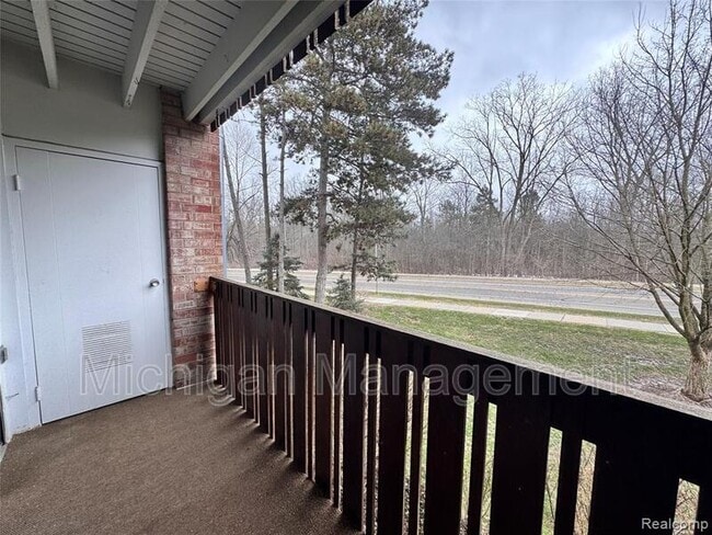 Building Photo - 2150 Pauline Blvd