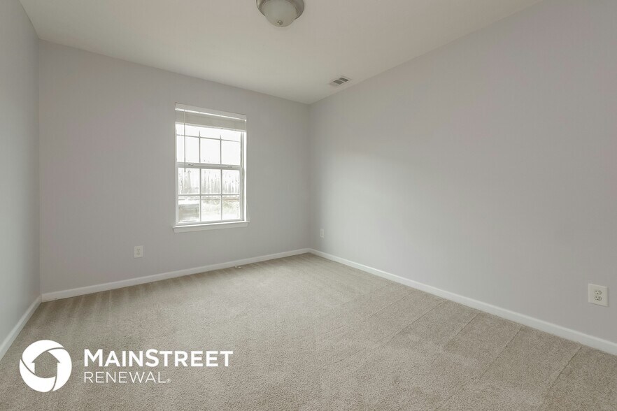 Building Photo - 408 Parkside Way