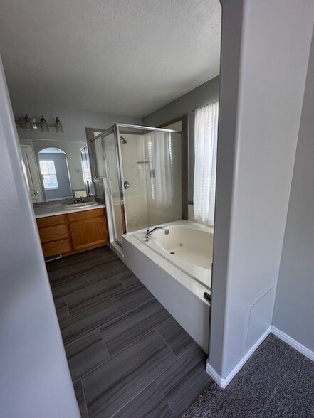 Building Photo - 6508 S Andes Way
