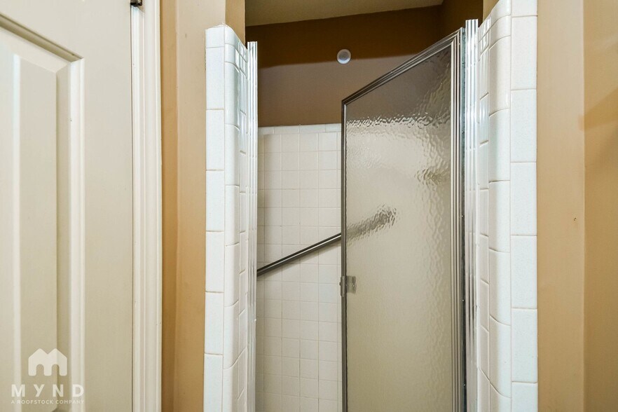 Building Photo - 2281 Webbing Dr