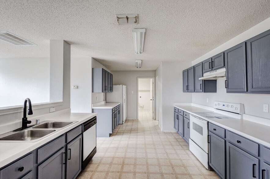 Building Photo - 1352 Dawson Way