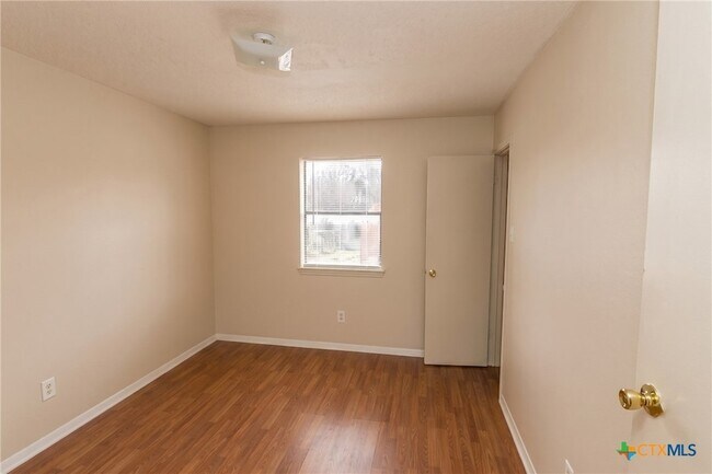 Building Photo - 304 Erby Ave