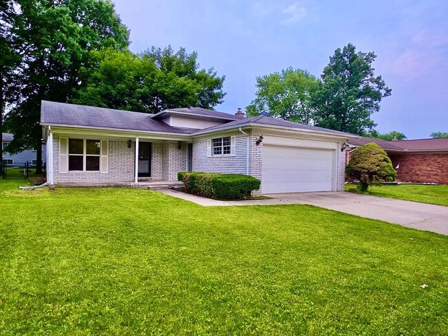 Primary Photo - 21669 Tulipwood St