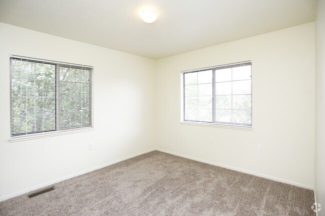 Bay Hill I Traverse City Mi Apartment Finder