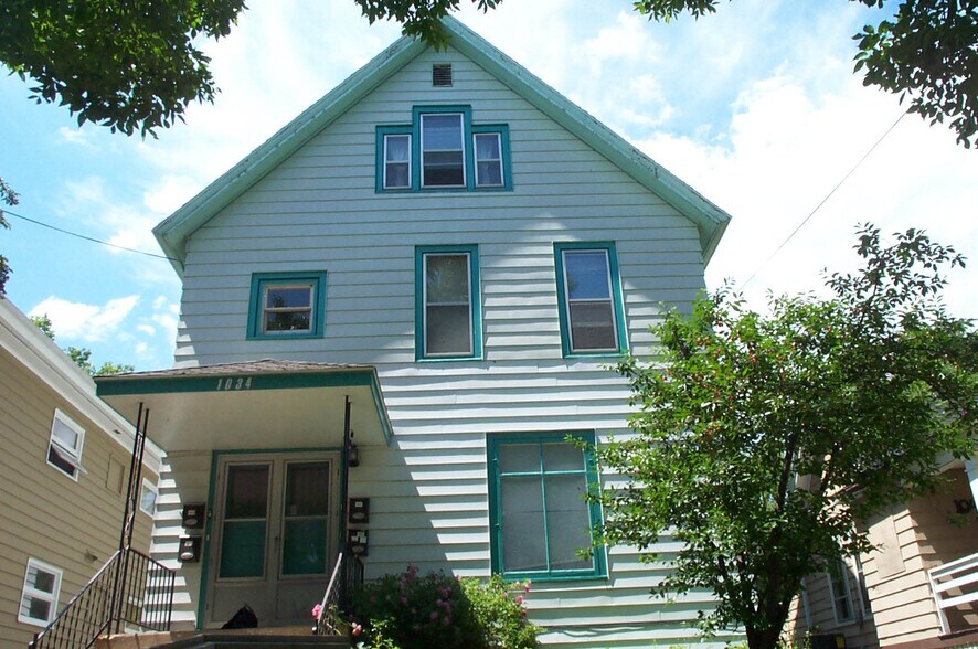 Building Photo - 1034 E Johnson St
