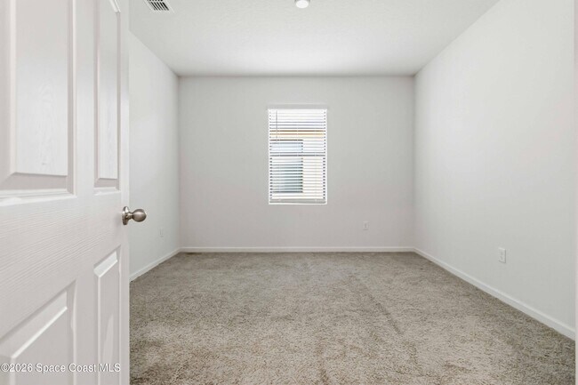 Building Photo - 939 Remington Green Dr SE