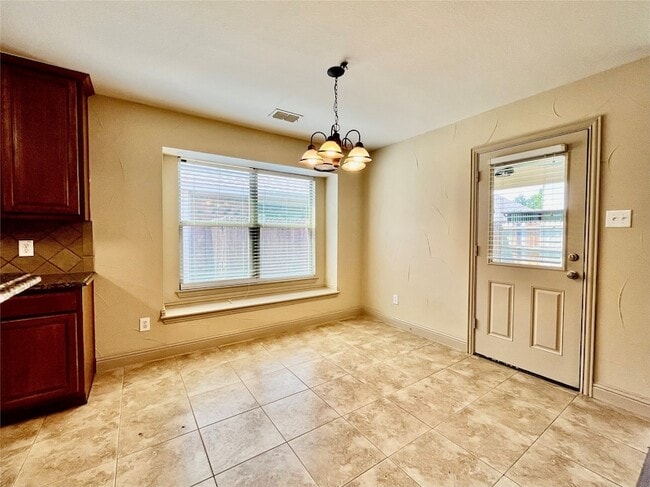 Building Photo - 1005 Tallahassee Dr
