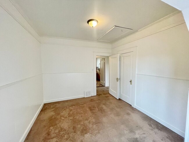 Building Photo - Westwood Park - Stunning 4BR+ / 2 BA Home ...