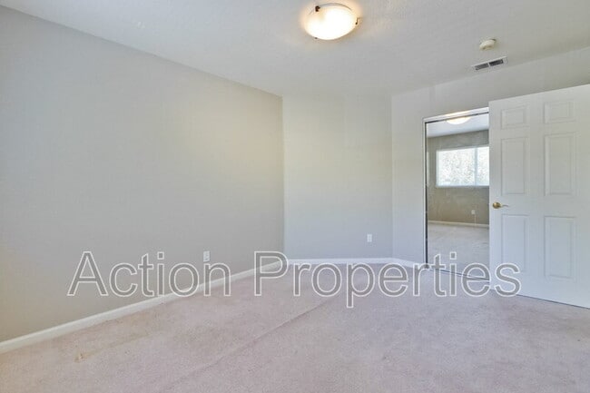 Building Photo - 11754 Ridge Creek Ct