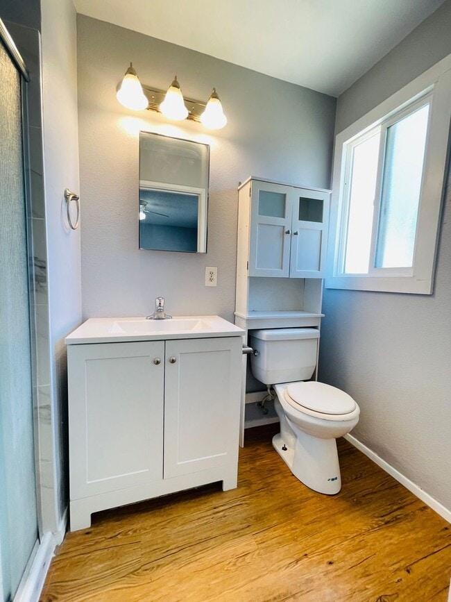 Building Photo - Thesta Treasure: Your Fresno Dream Home Aw...