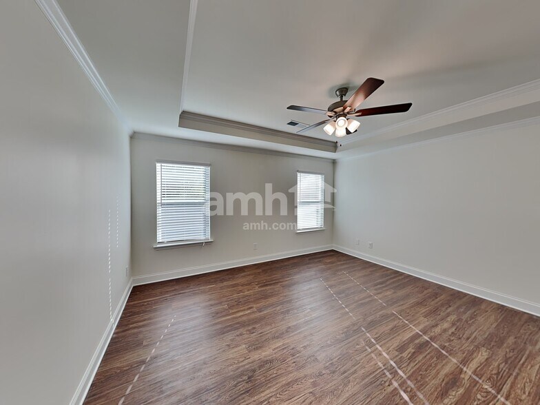 Building Photo - 6205 Bridlewood Ln