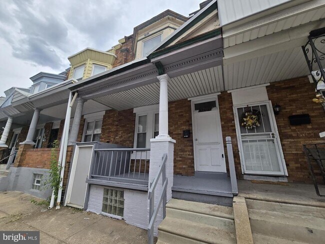Building Photo - 5709 Leonard St