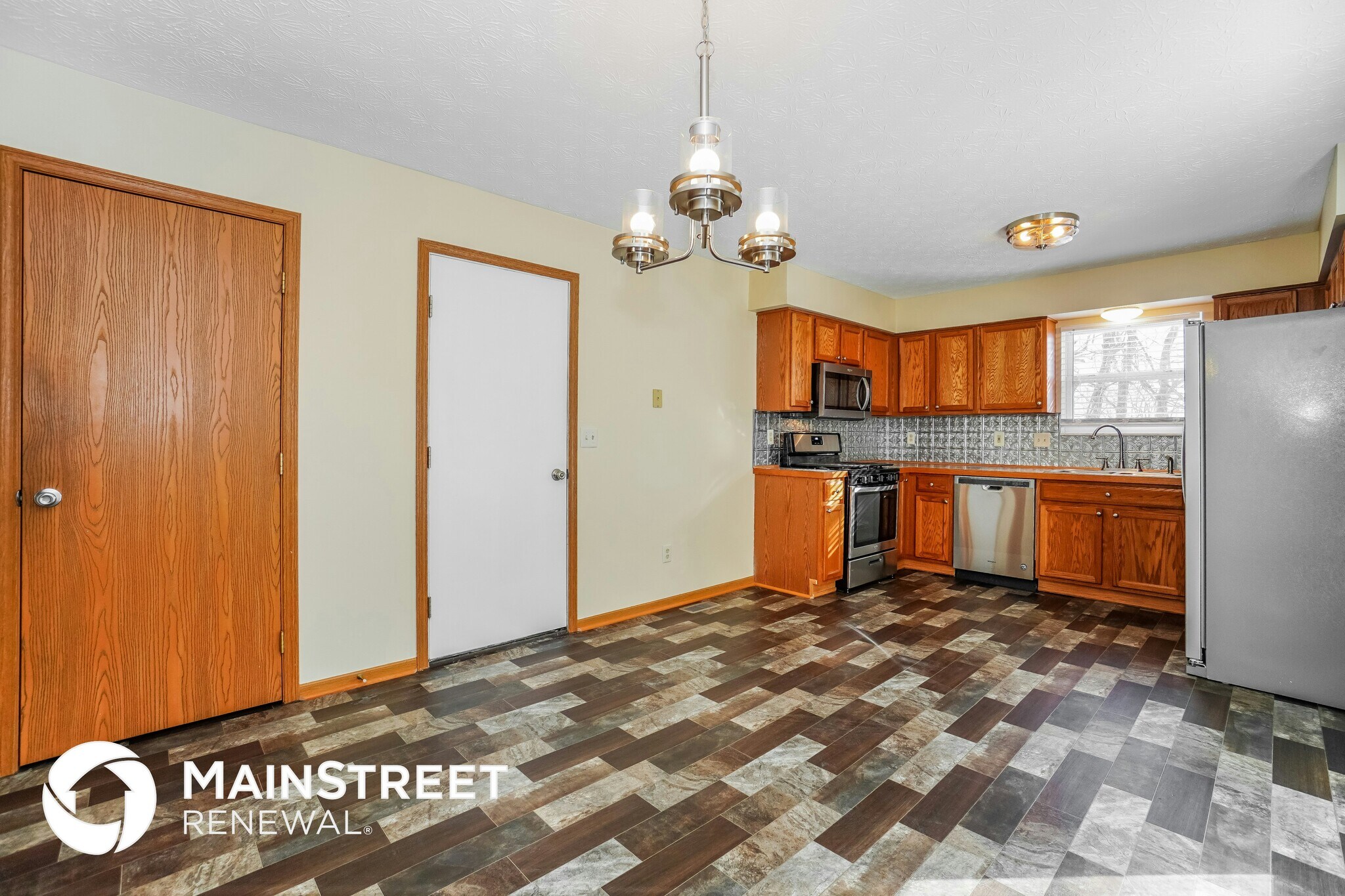 Building Photo - 181 Firestone Dr