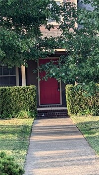 Building Photo - 3800 SW Gibson Ave