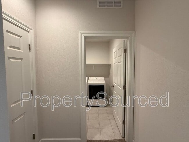 Building Photo - 1978 Memorial Ln