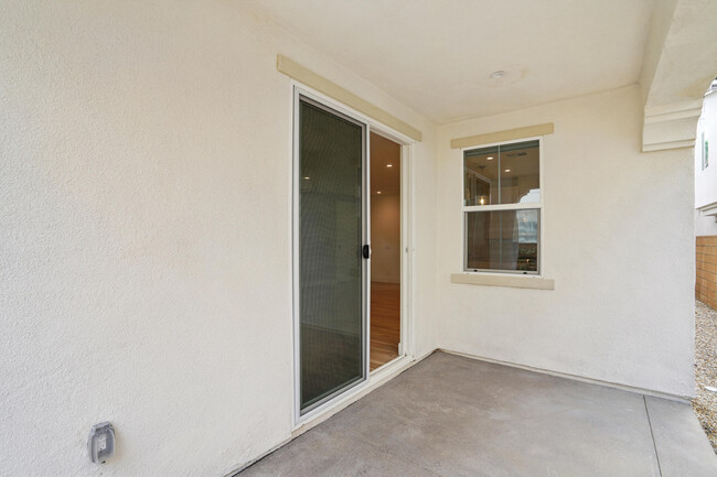 Building Photo - 47436 Poppy Ln
