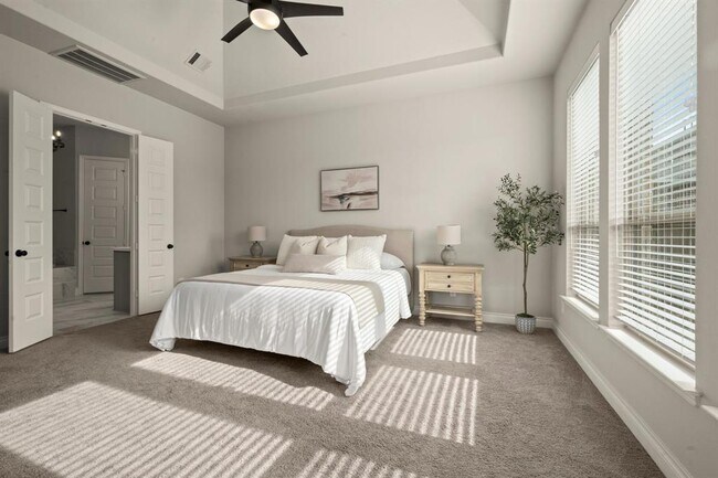 Building Photo - 16711 Arboleda Dr