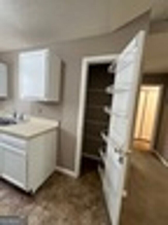 Building Photo - 409 Baltic Ct