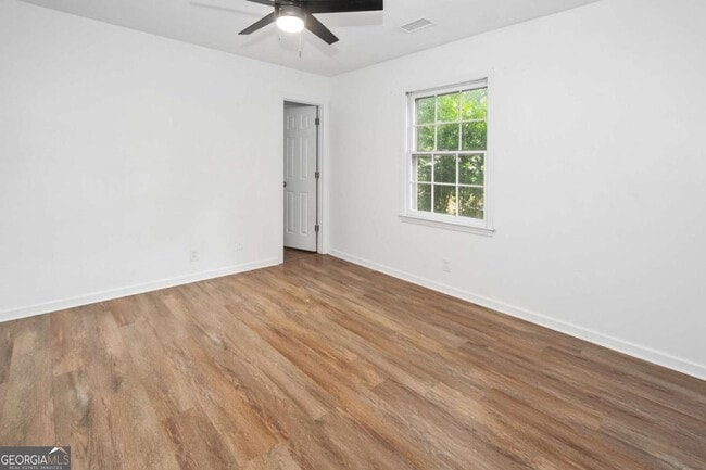 Building Photo - 209 N Lee St