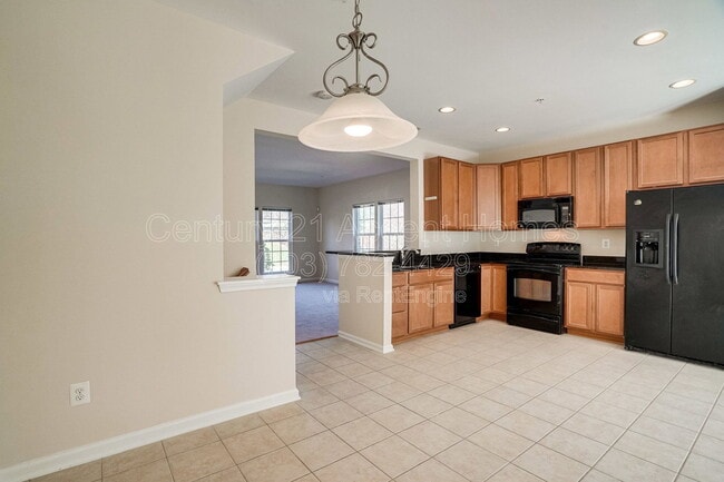 Building Photo - 23515 Forest Haven Way