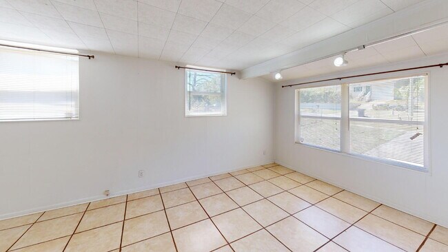 Building Photo - 370 Gwinnett Rd