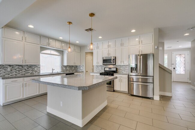 Building Photo - 4586 W Camero Ave