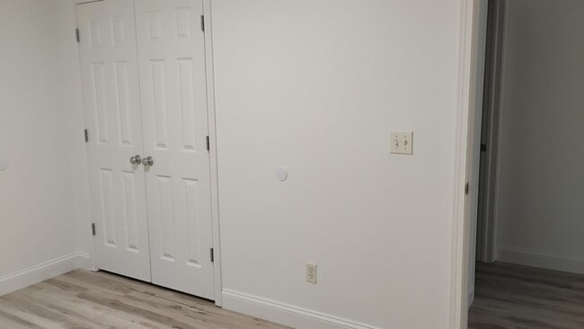 Building Photo - 1701 E Amber Ln