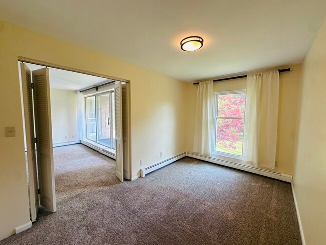 Building Photo - 937 Heritage Ct