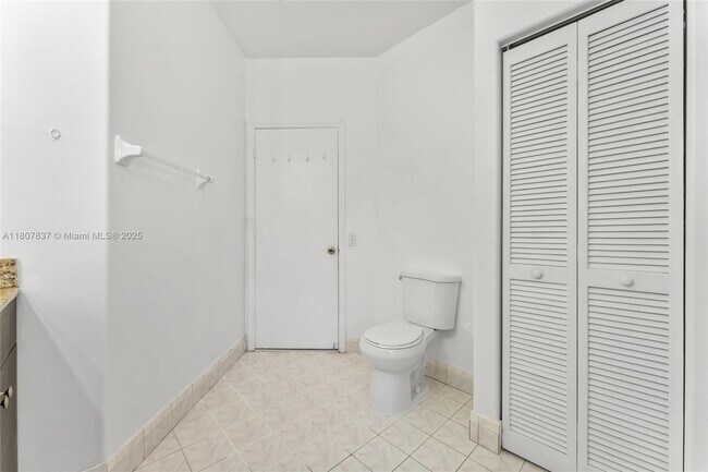 Building Photo - 10819 NW 51st Ln
