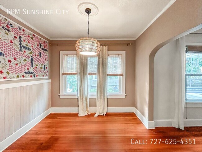 Building Photo - 748 32nd Ave N