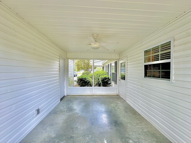 Building Photo - 46 Live Oak Trail