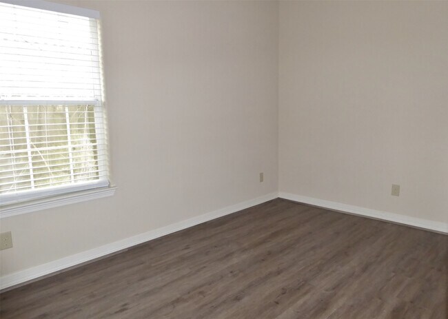 Building Photo - 10225 Wood Fern Ct